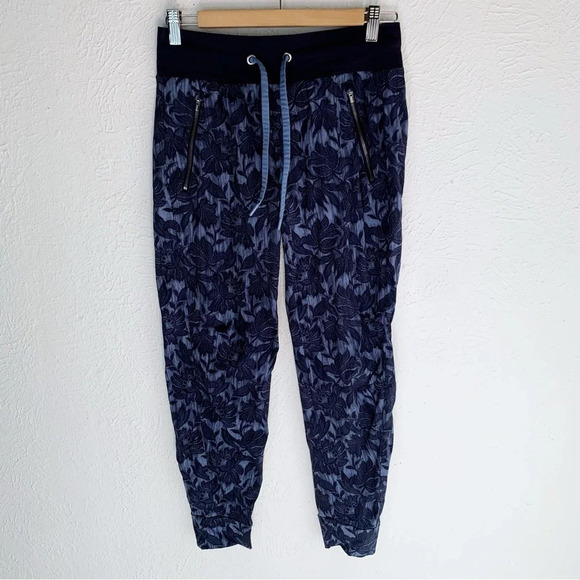 Athleta Trekkie North Jogger Ethereal Bloom Cottage Blue Sz 2 - Picture 2 of 7